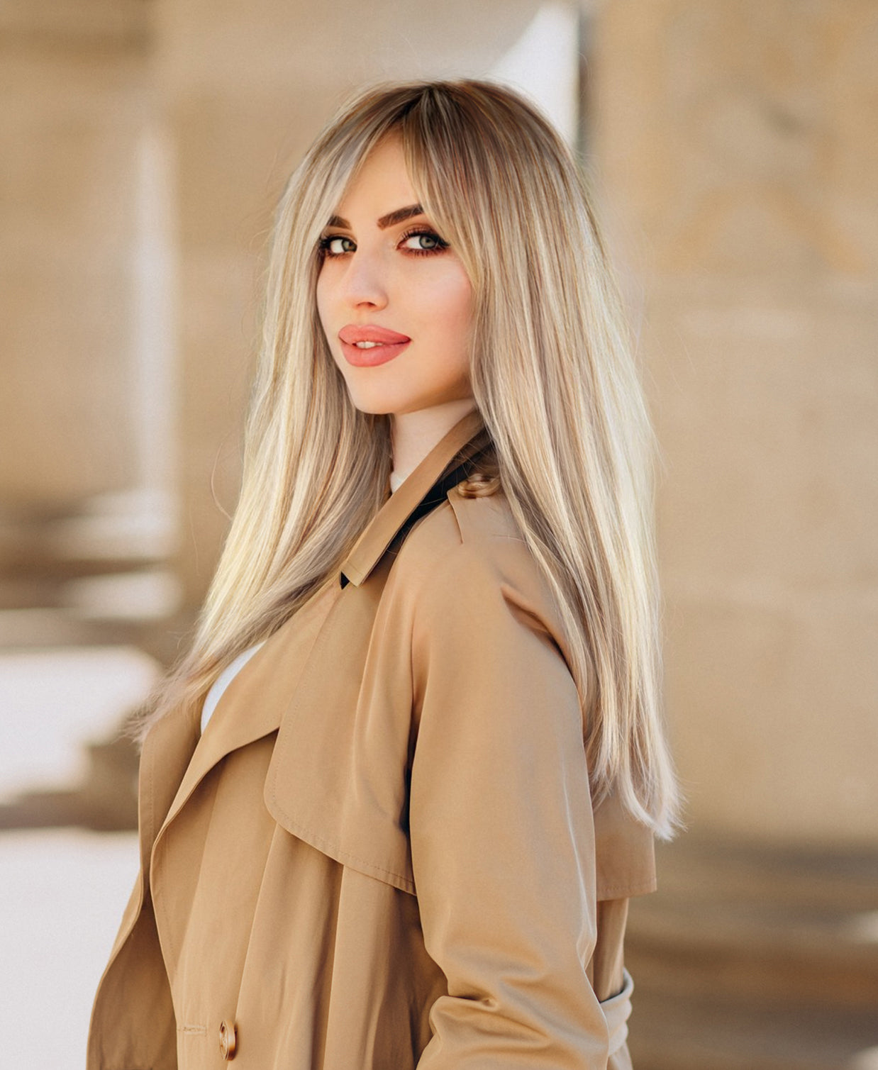 tape-in hair extensions dirty blonde rootmelt.