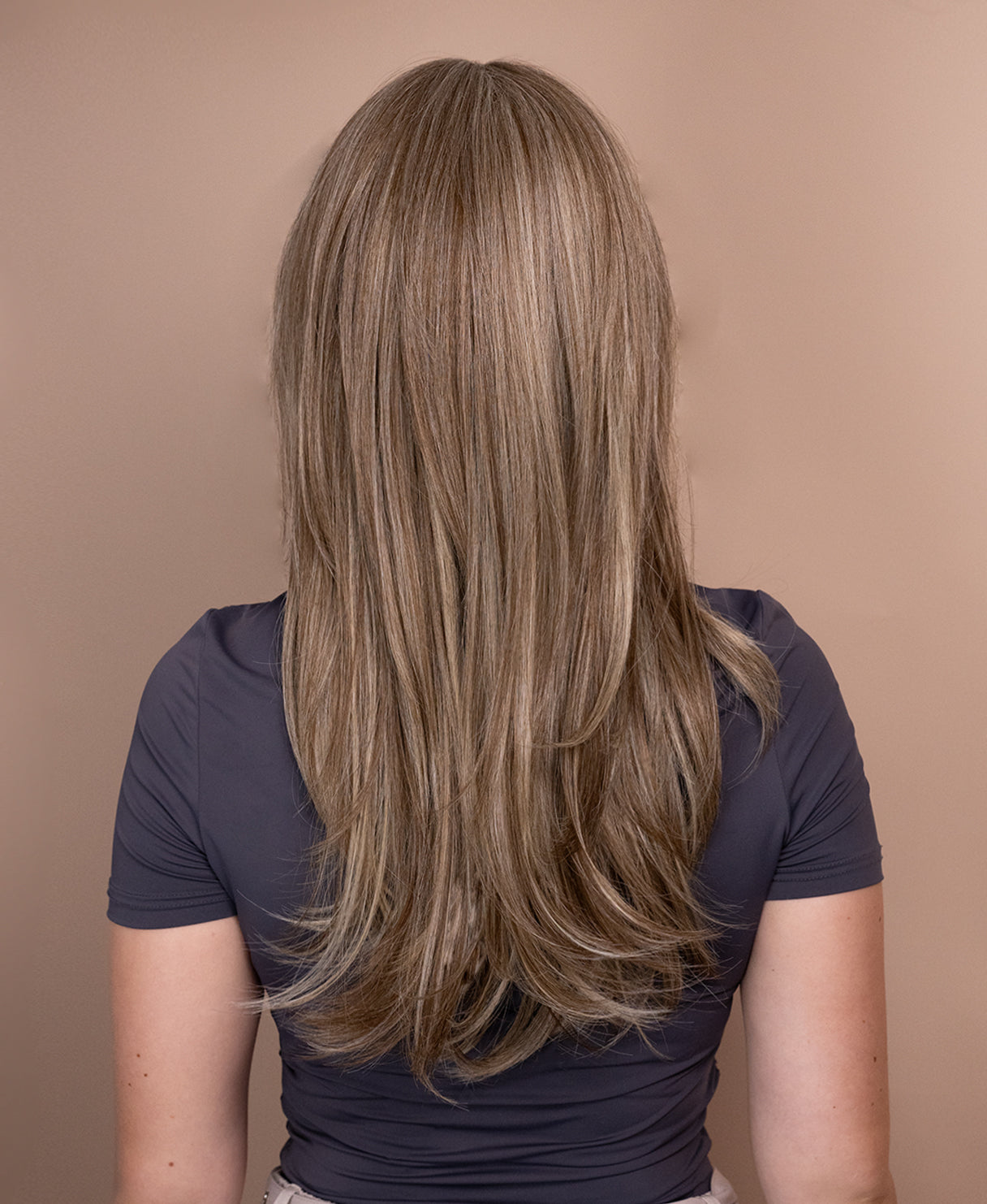 vegan fiber layered wig 23" ash blonde.