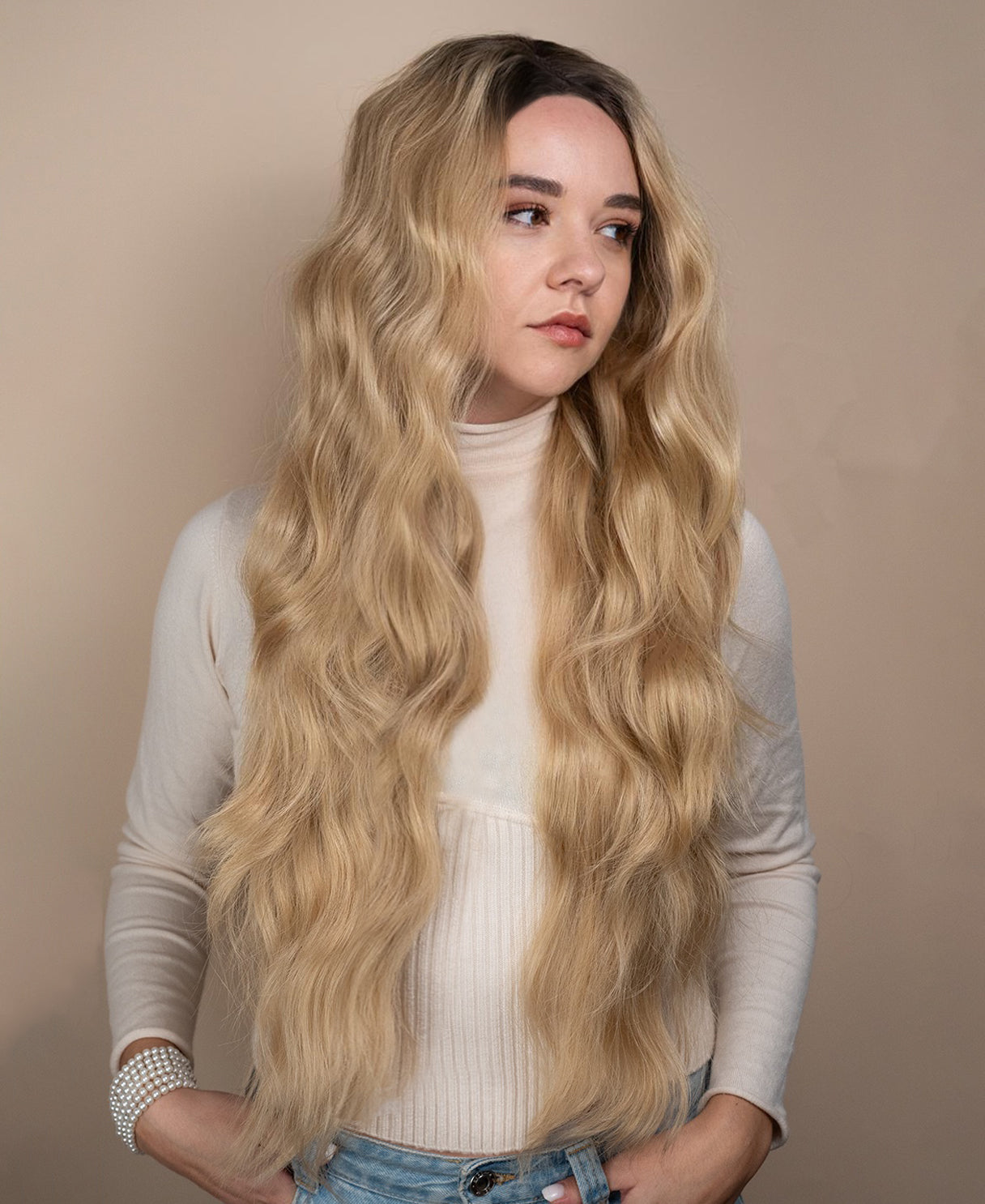 vegan fiber wavy wig - 24" rooted blonde.