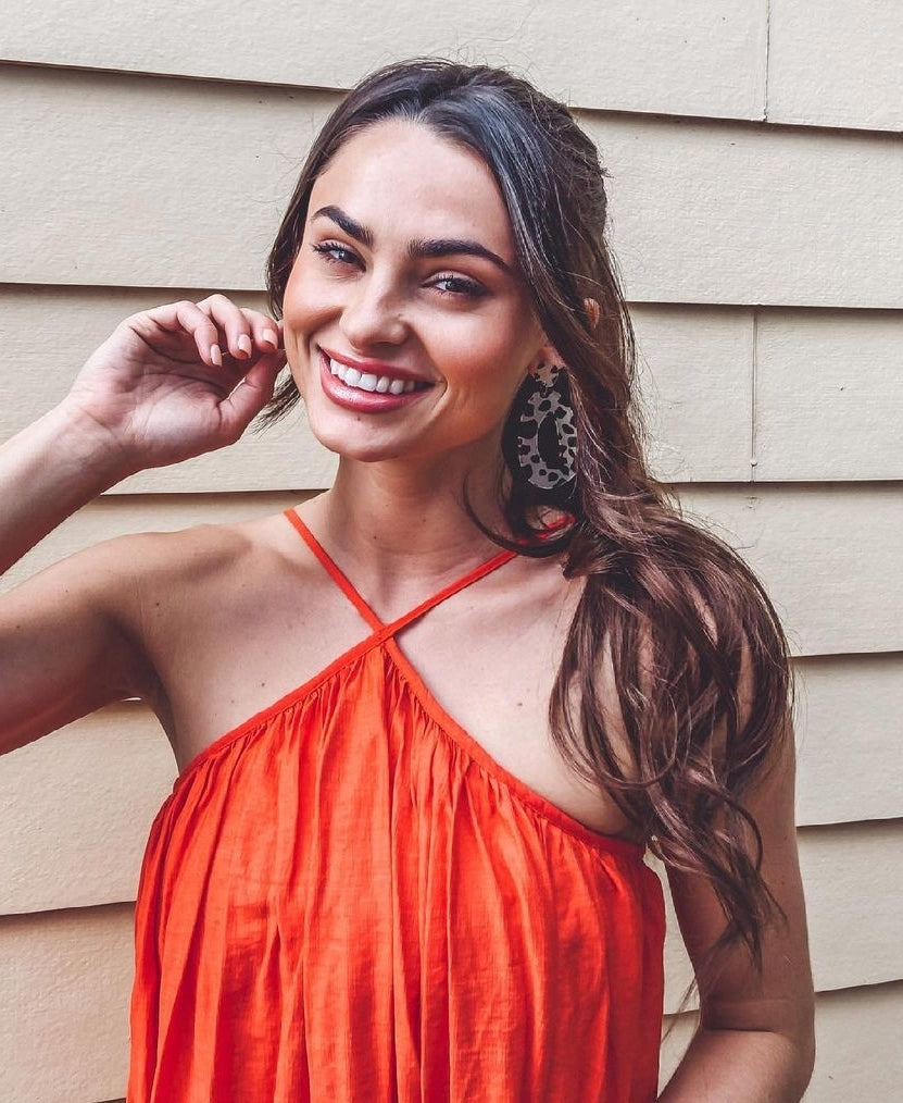 ponytail - medium brown.