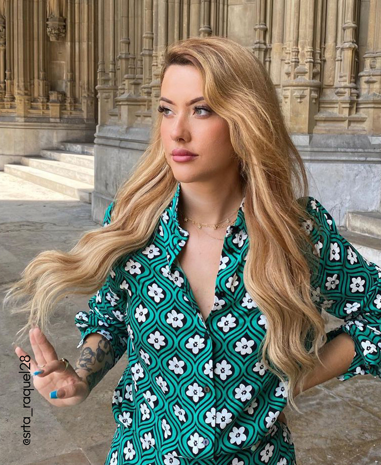 invisible clip-in hair extensions medium blonde.