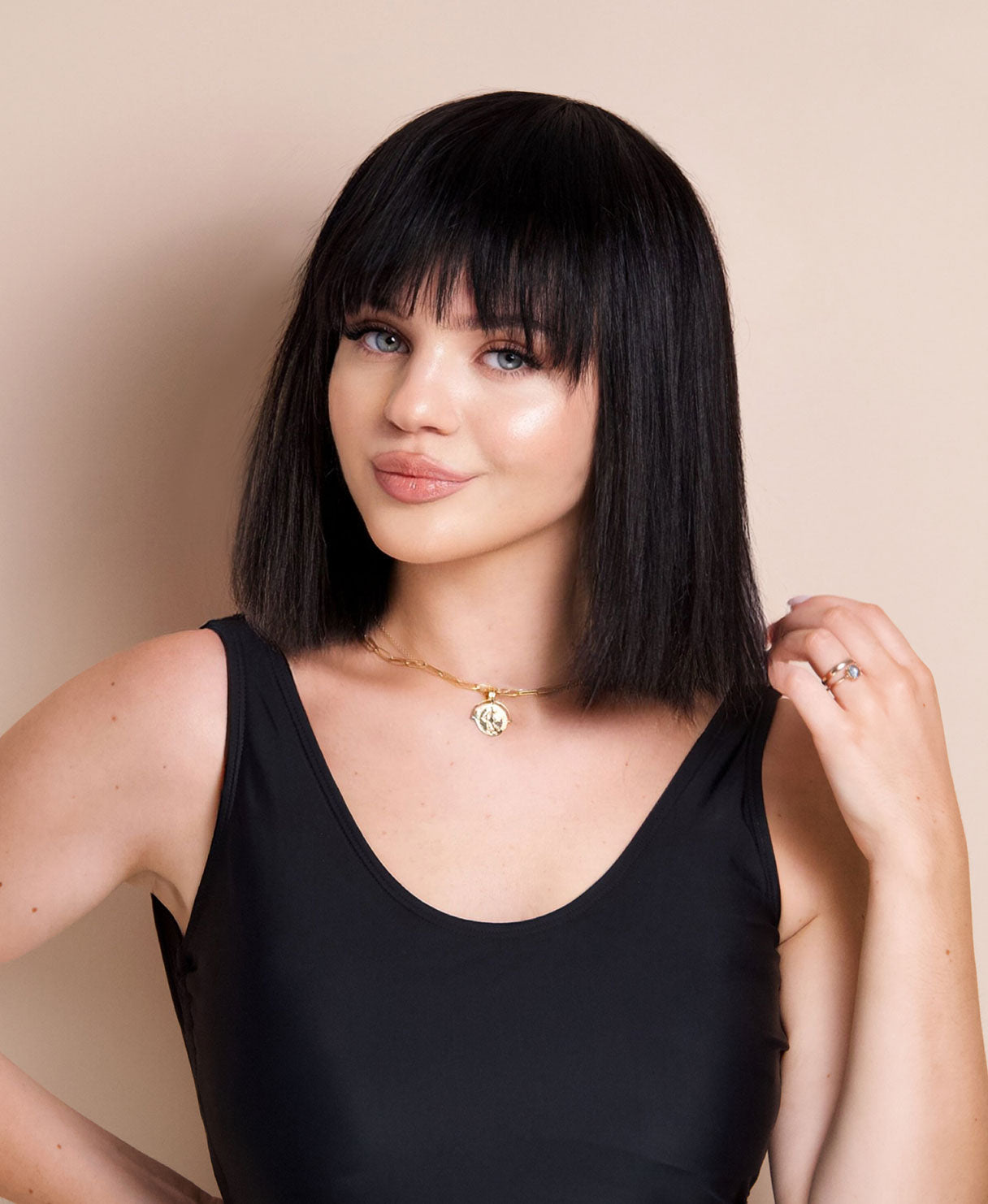 bob wig with fringe - 10" jet black.