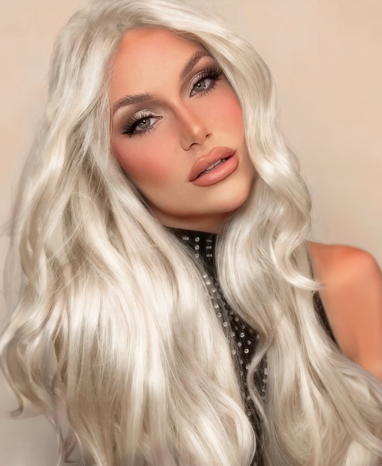 clip-in hair extensions icy blonde.