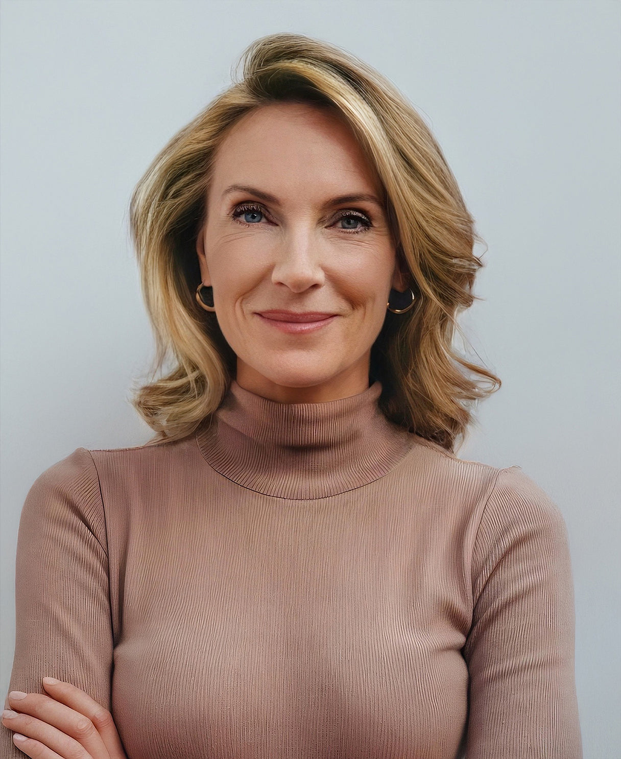 hair topper 12" rooted blonde highlights.