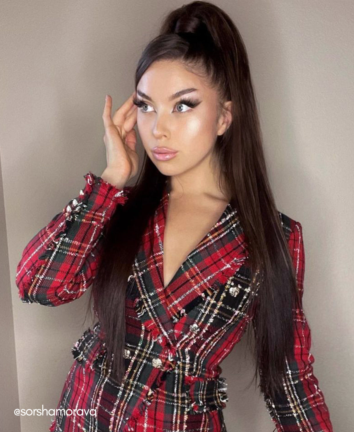 ponytail - chocolate brown.