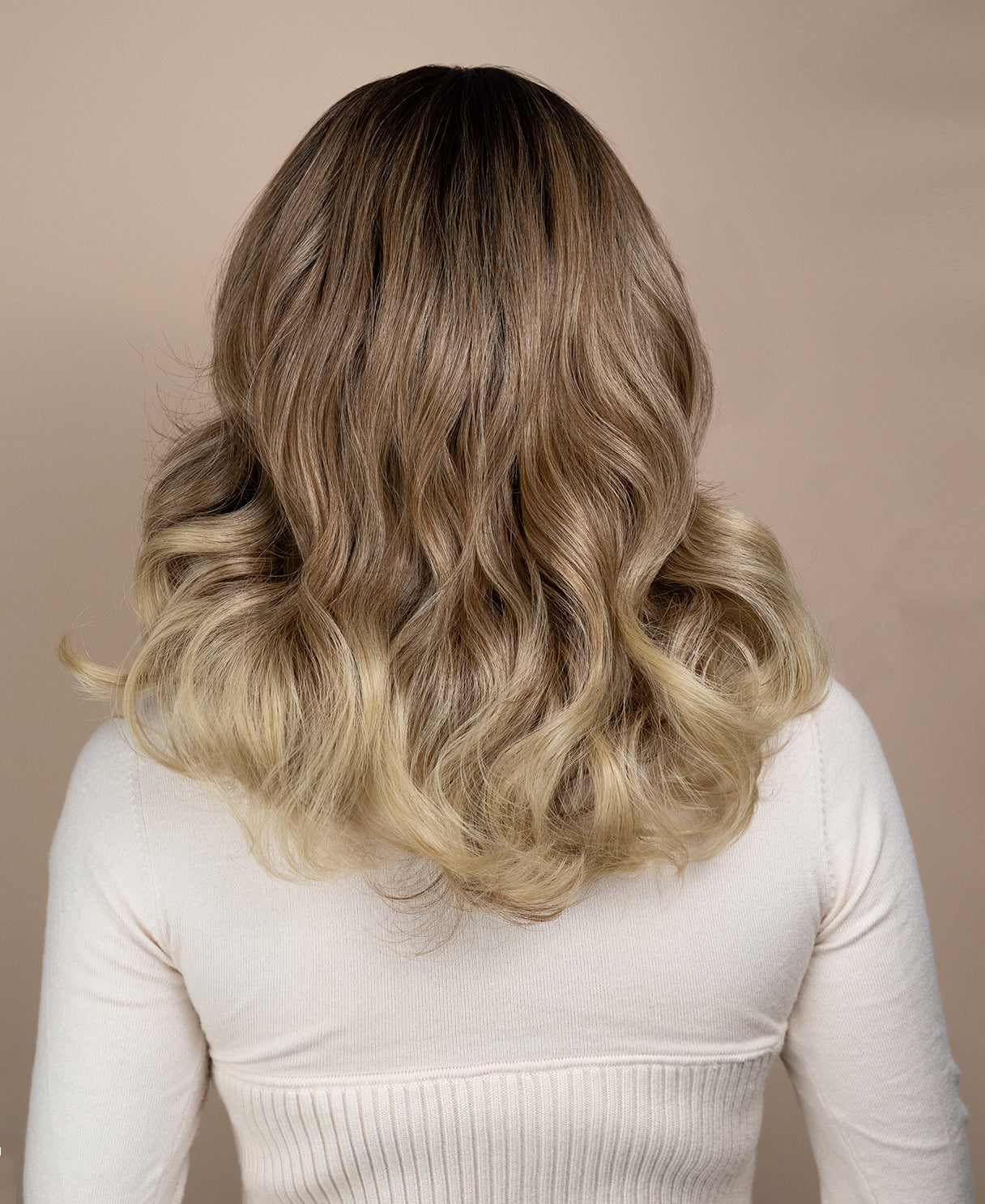 vegan fiber wig with bouncy curls - 15" blonde melt.