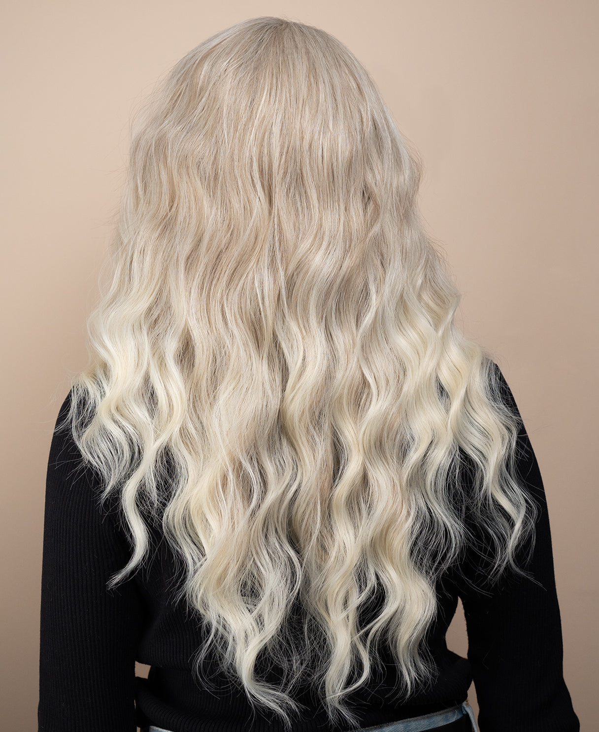 vegan fiber wig - 24" wavy scandinavian balayage.