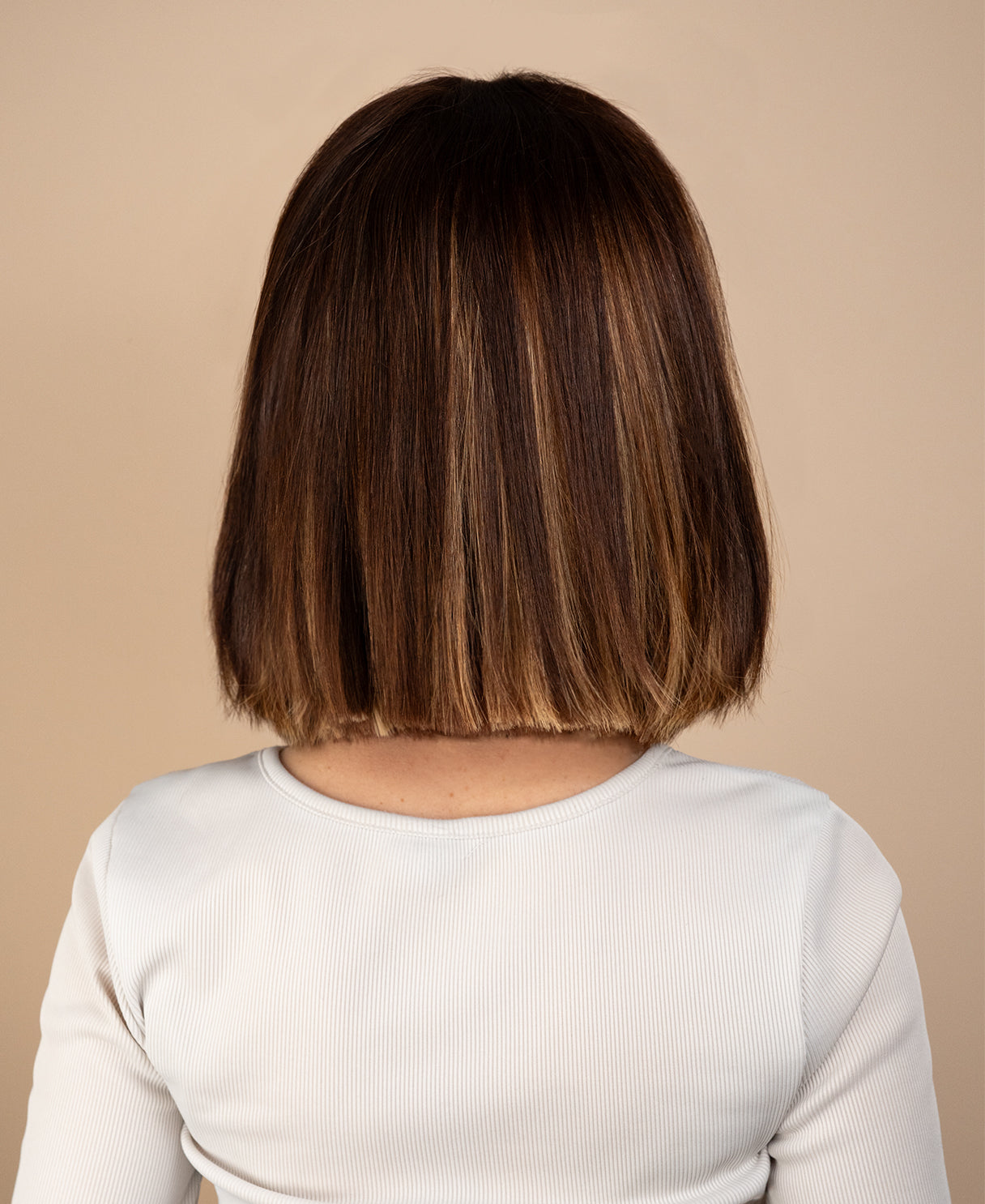 lace front bob human wig - 10" rooted beige highlights.