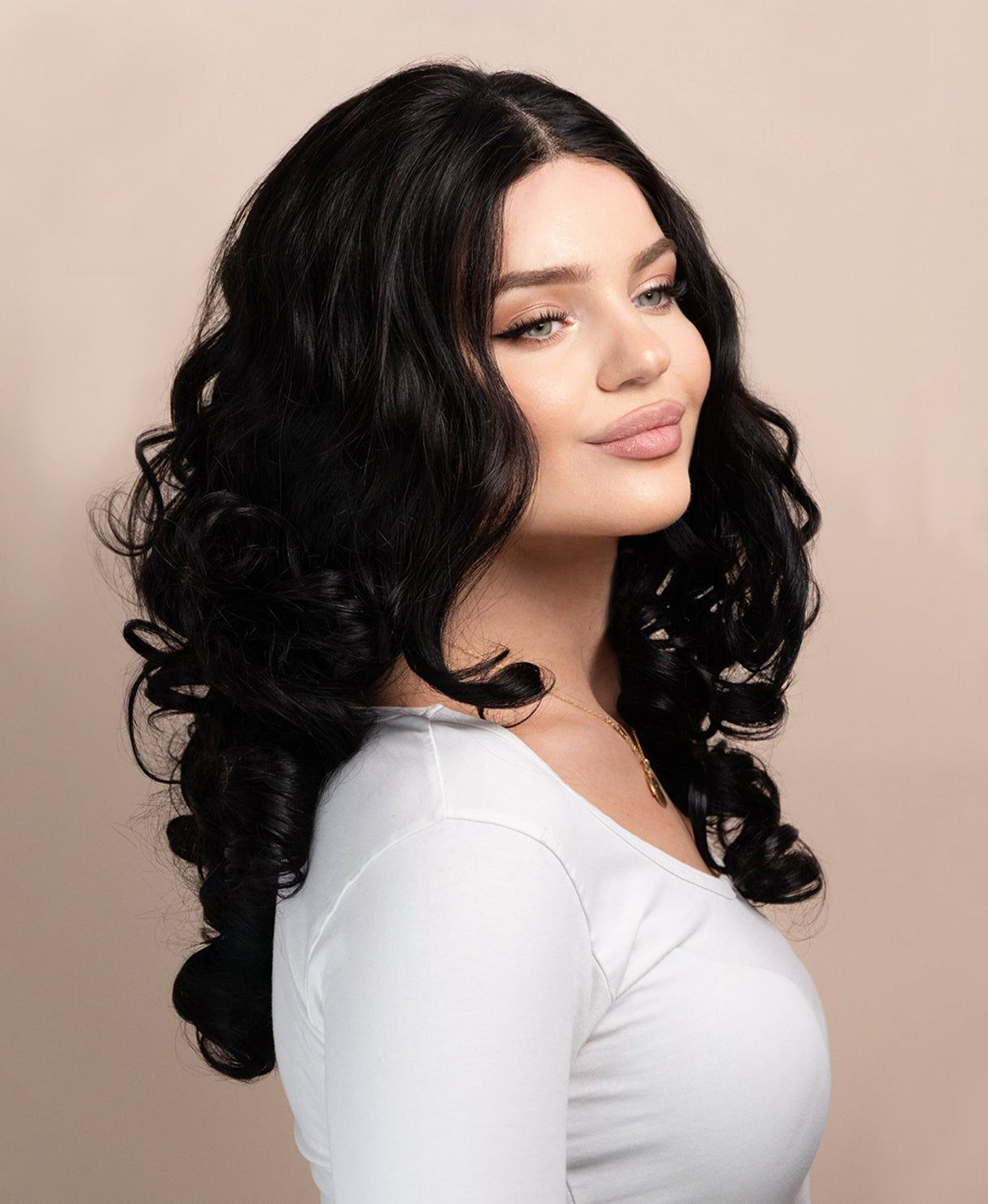bouncy curls human wig - 18" natural black.