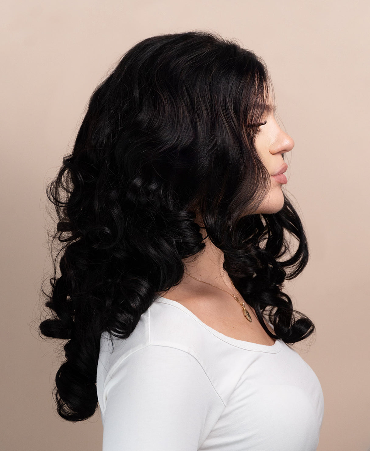 bouncy curls human wig - 18" natural black.