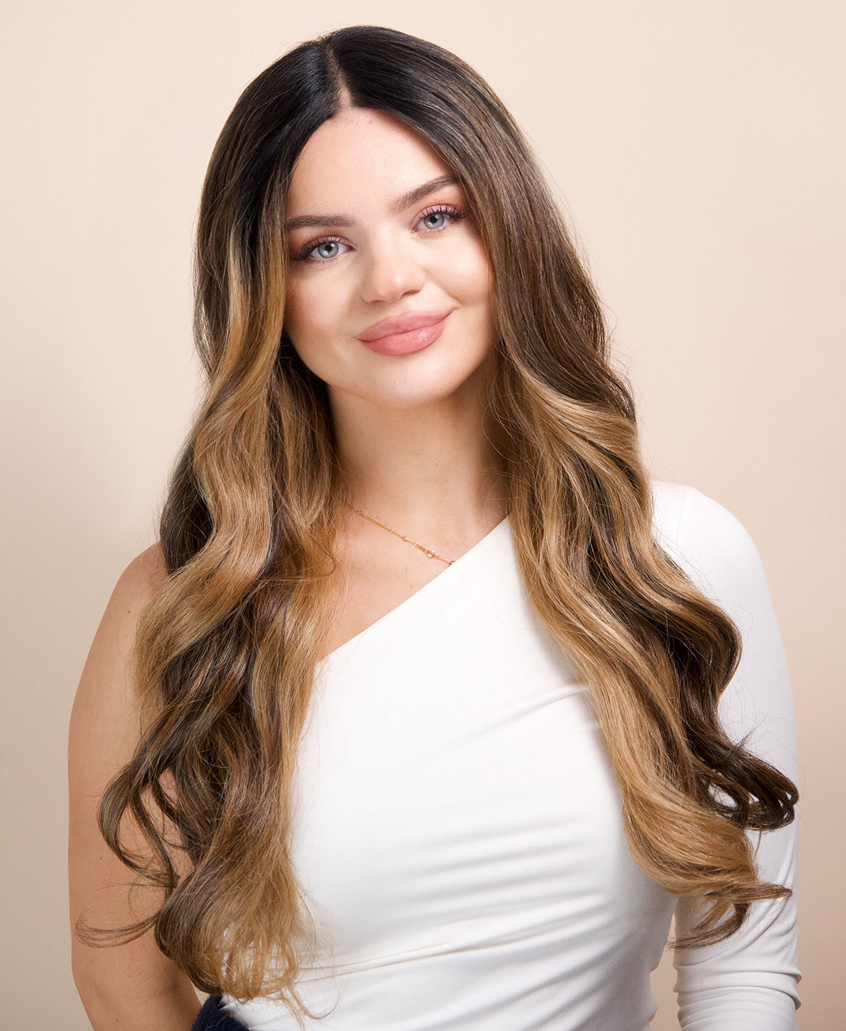 vegan fiber wig - 24" caramel balayage moneypiece.