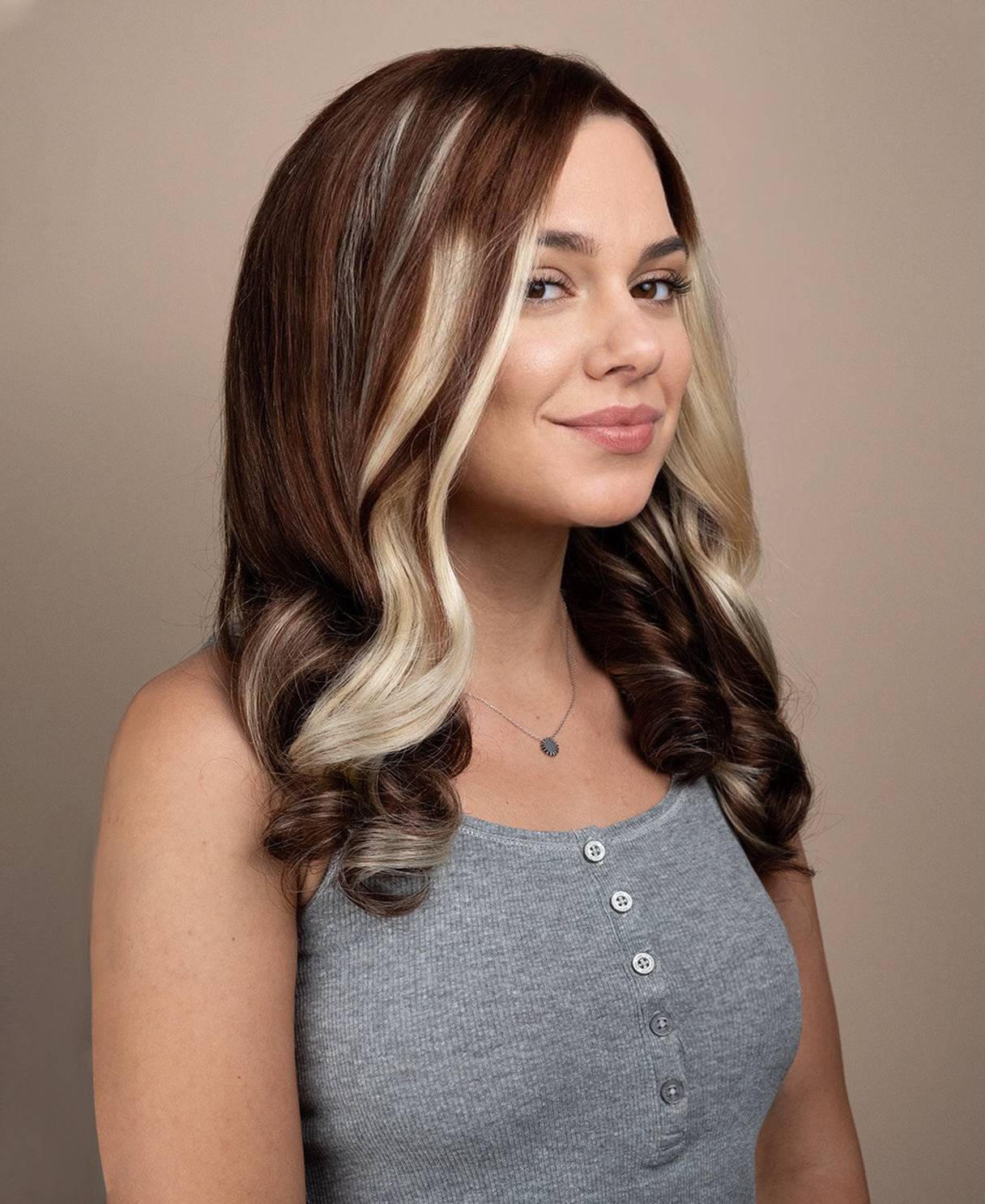lace front human wig - 20" chunky highlights.