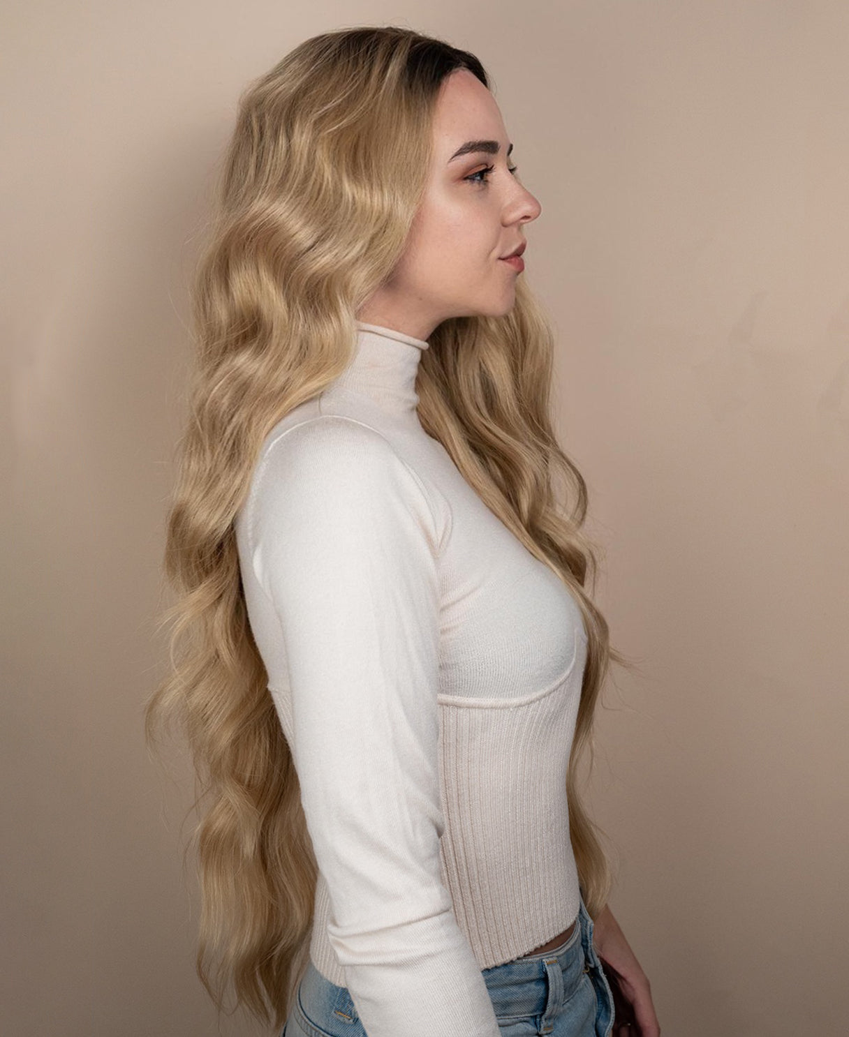 vegan fiber wavy wig - 24" rooted blonde.