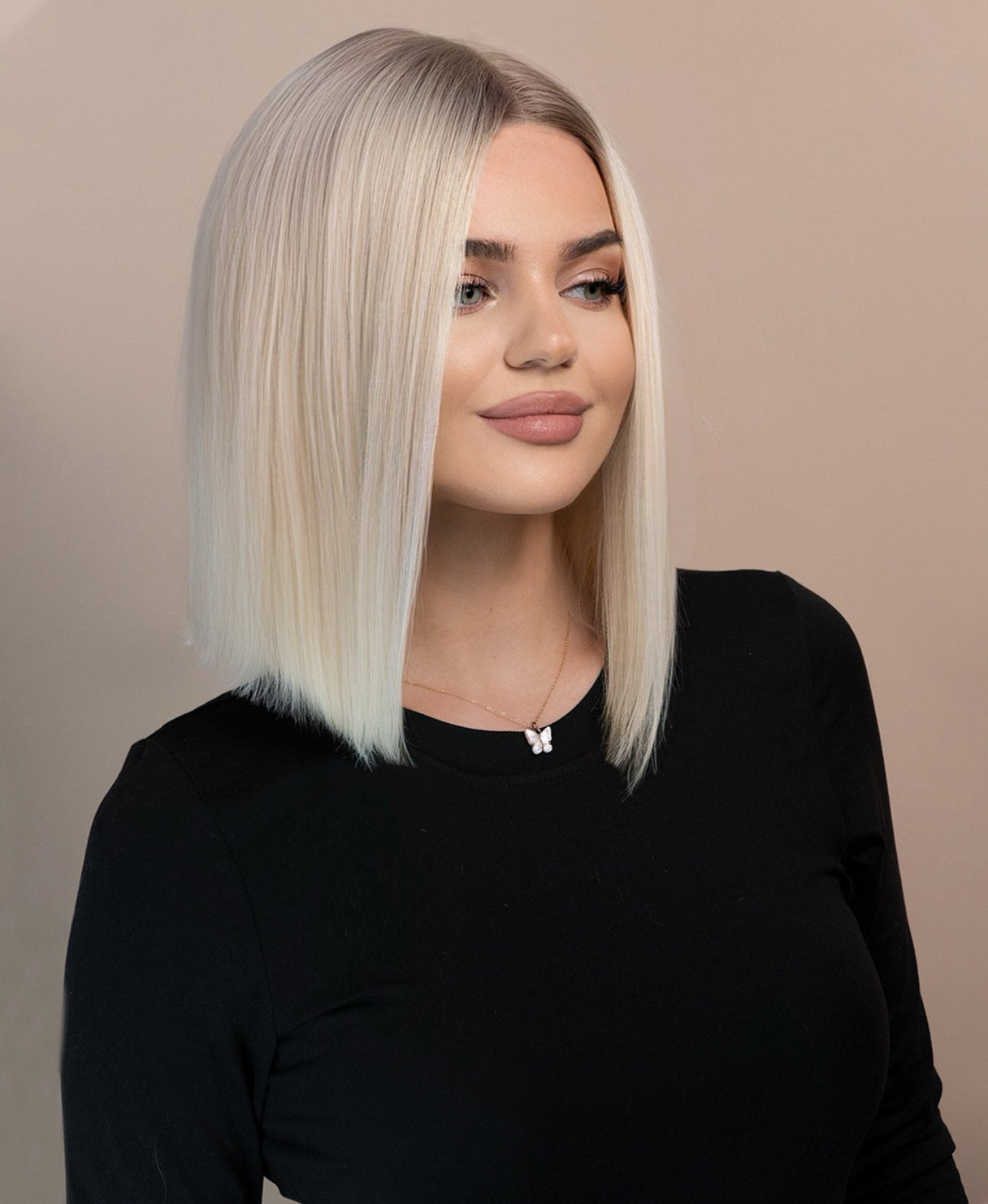 bob wig 12" - rooted platinum blonde.