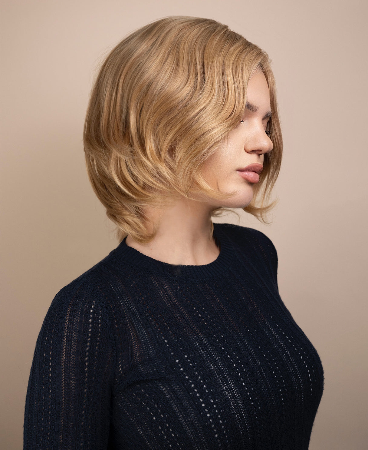 european virgin hair wig - 8" honey blonde.