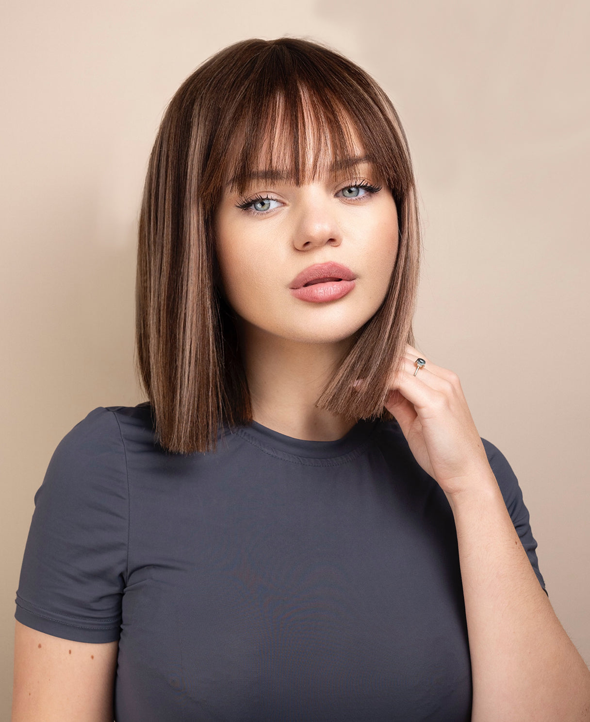 bob wig with fringe - 12" highlighted ash brown.