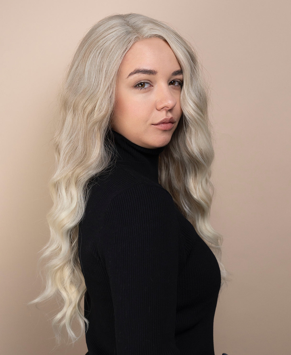 vegan fiber wig - 24" wavy scandinavian balayage.