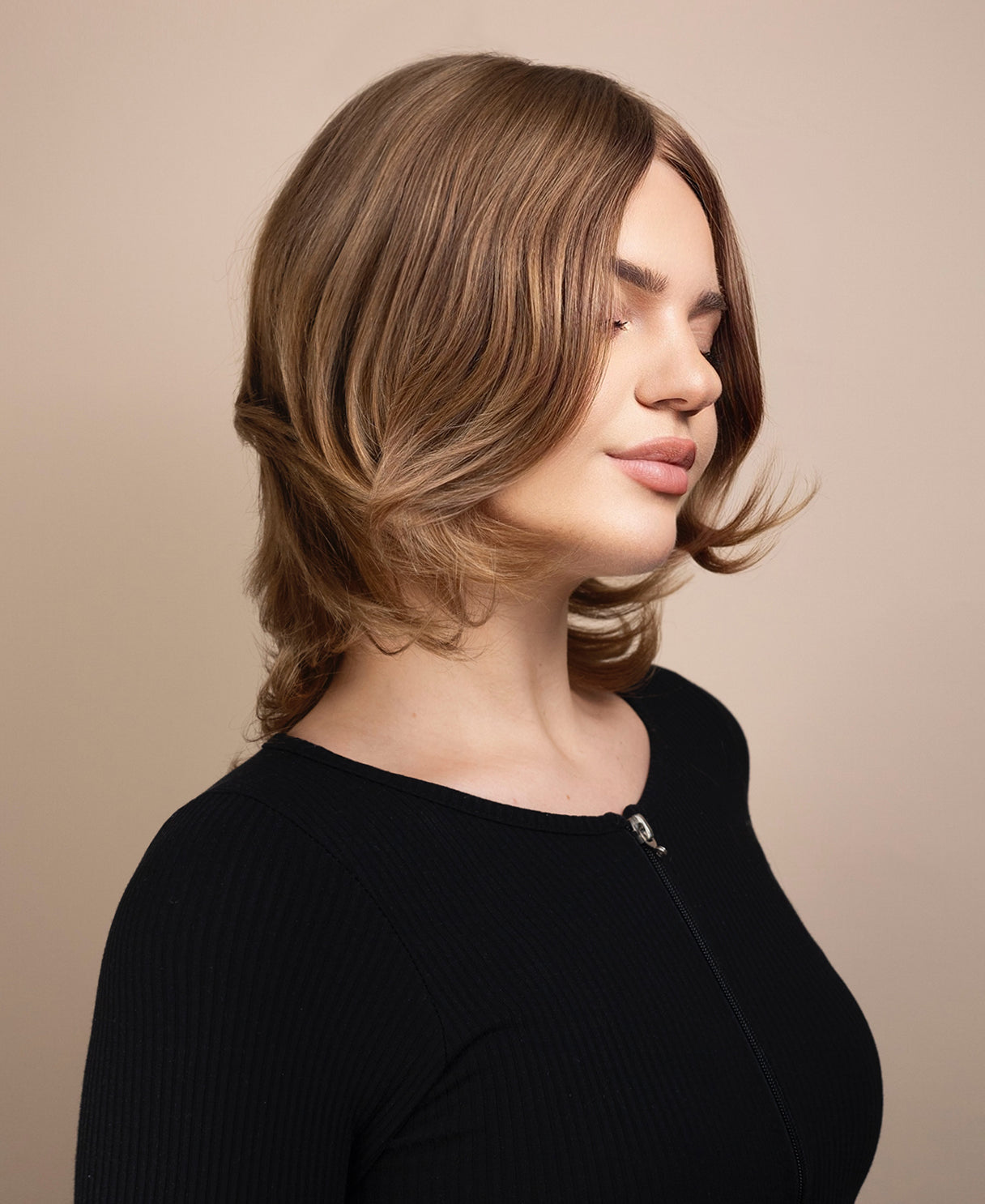 european virgin hair wig - 8" medium blonde.