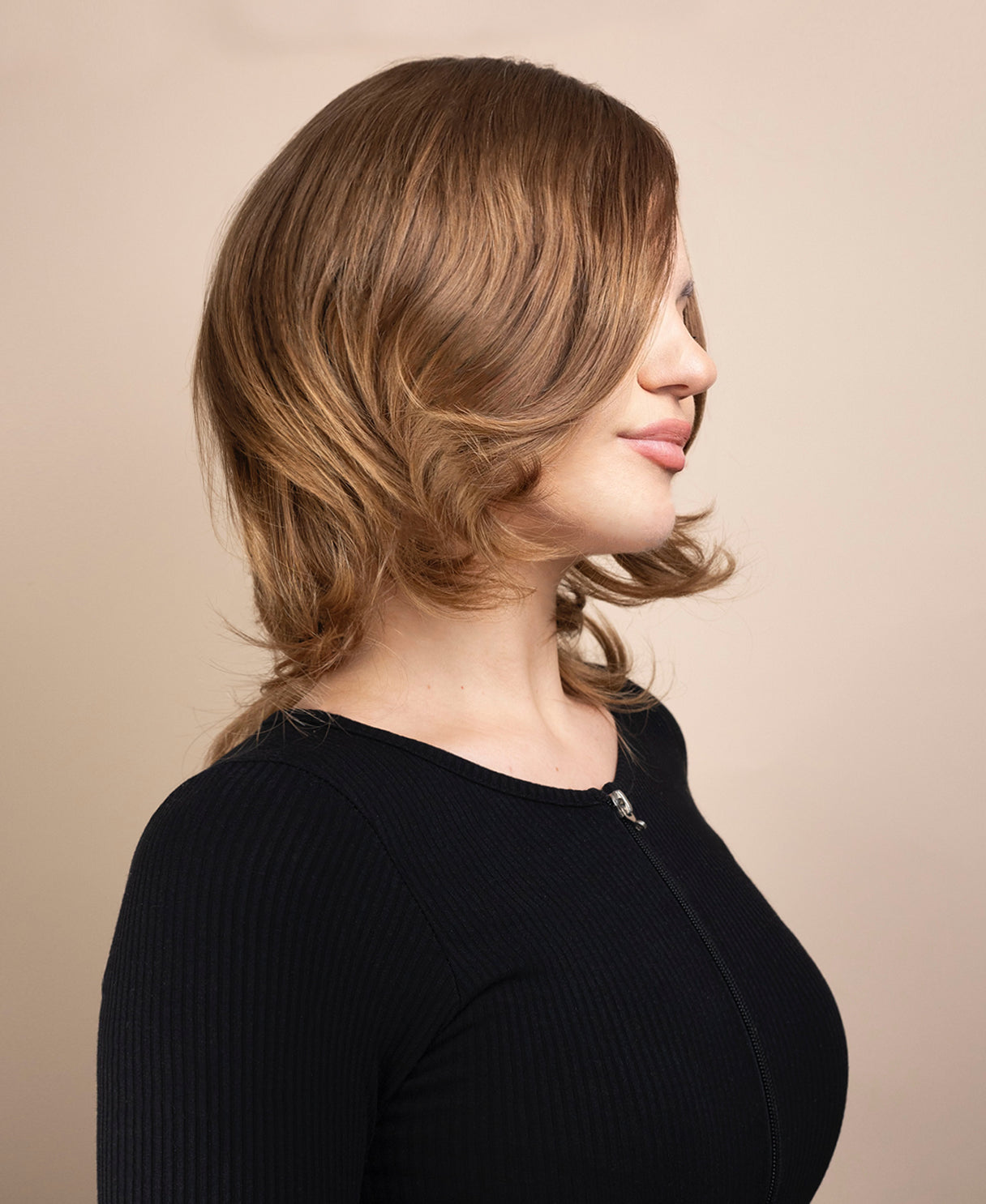 european virgin hair wig - 10" warm blonde.