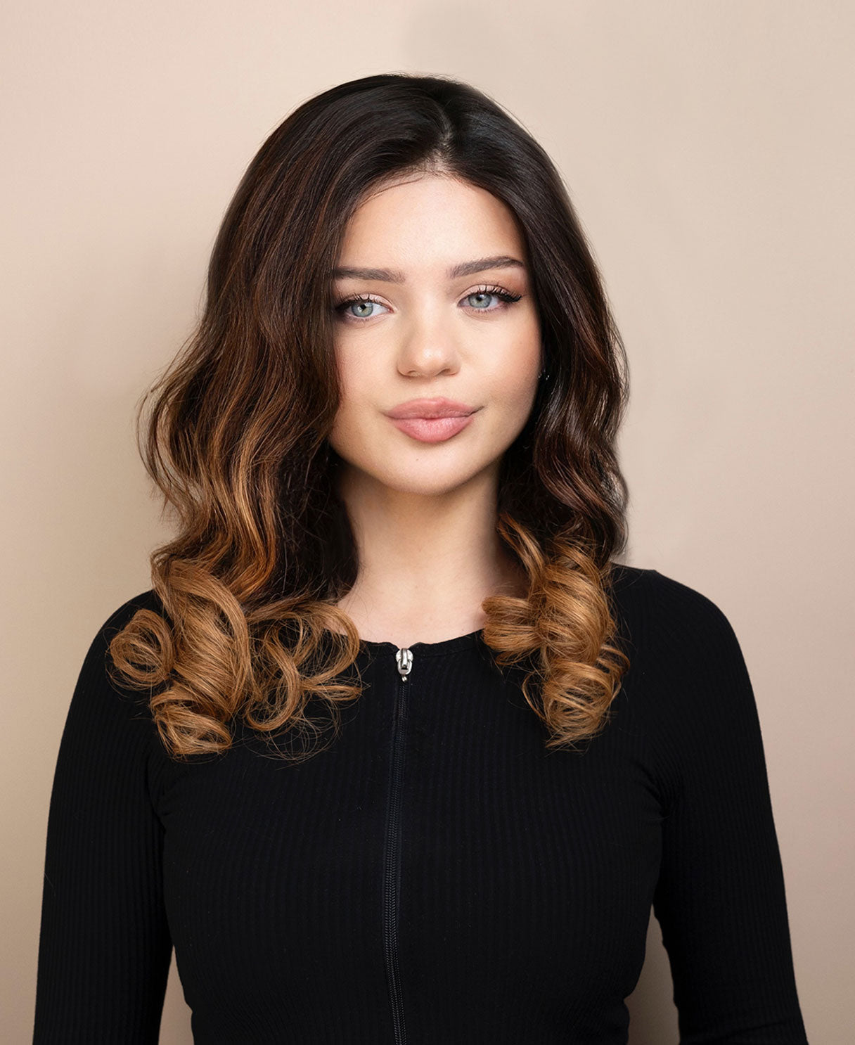 lace front wavy human wig - 18" brown melt.