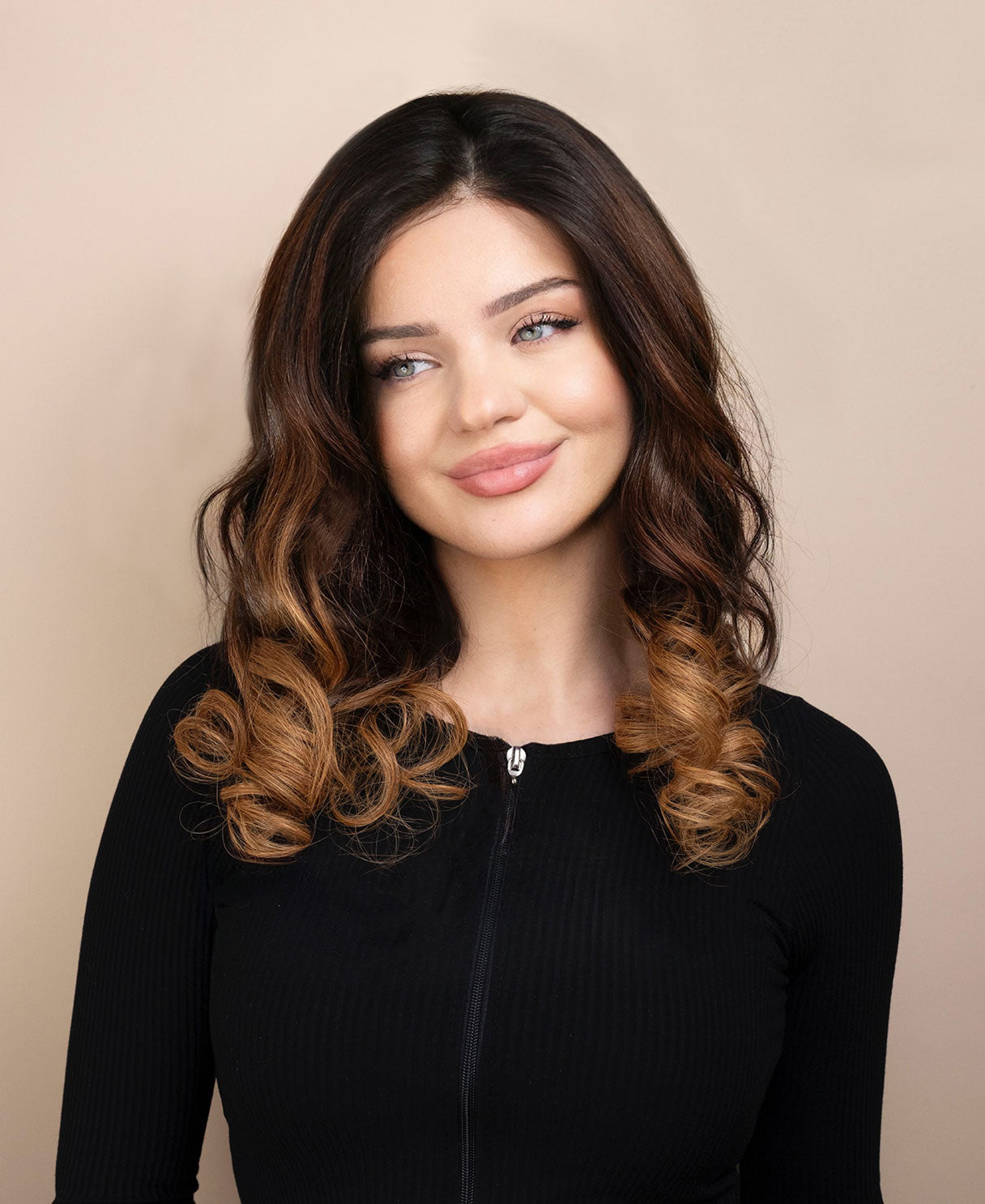 lace front wavy human wig - 18" brown melt.