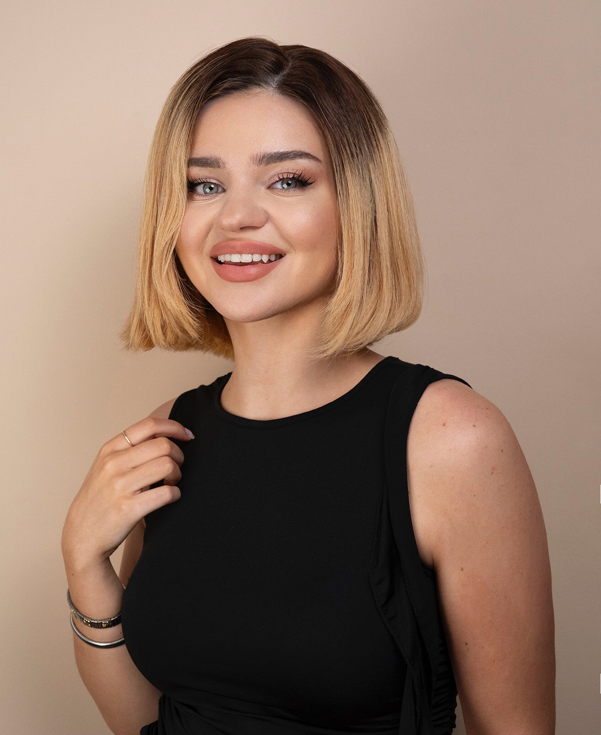 lace front bob human wig - 10" rooted honey blonde.