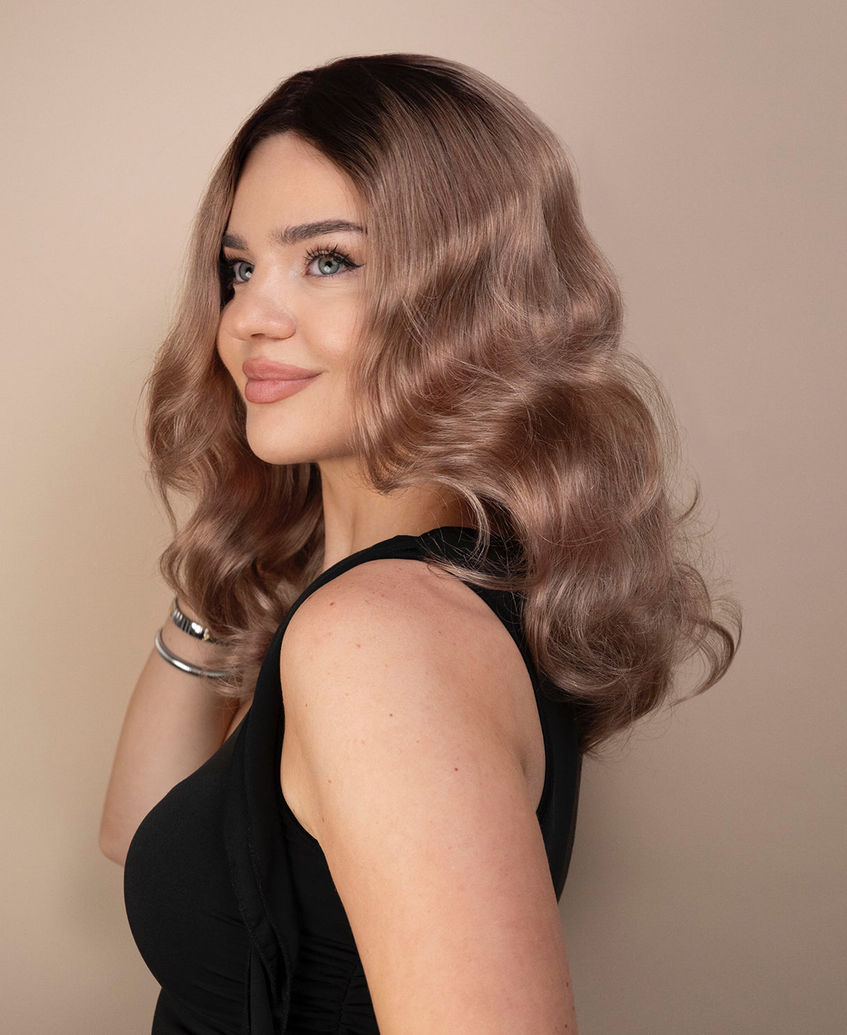 soft curls front lace wig - 14" rooted champagne blonde.