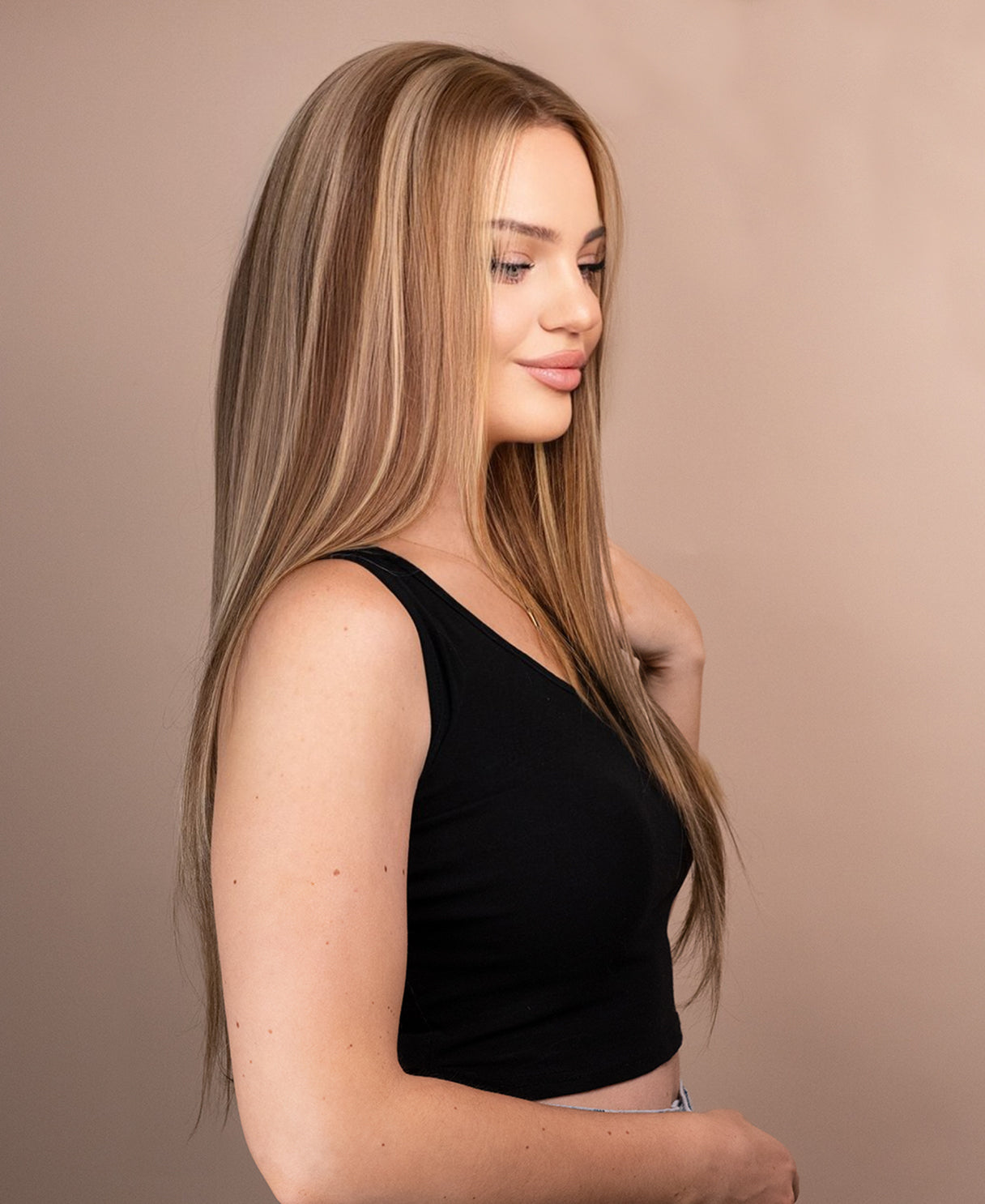 lace front human wig - 20" blonde highlights.