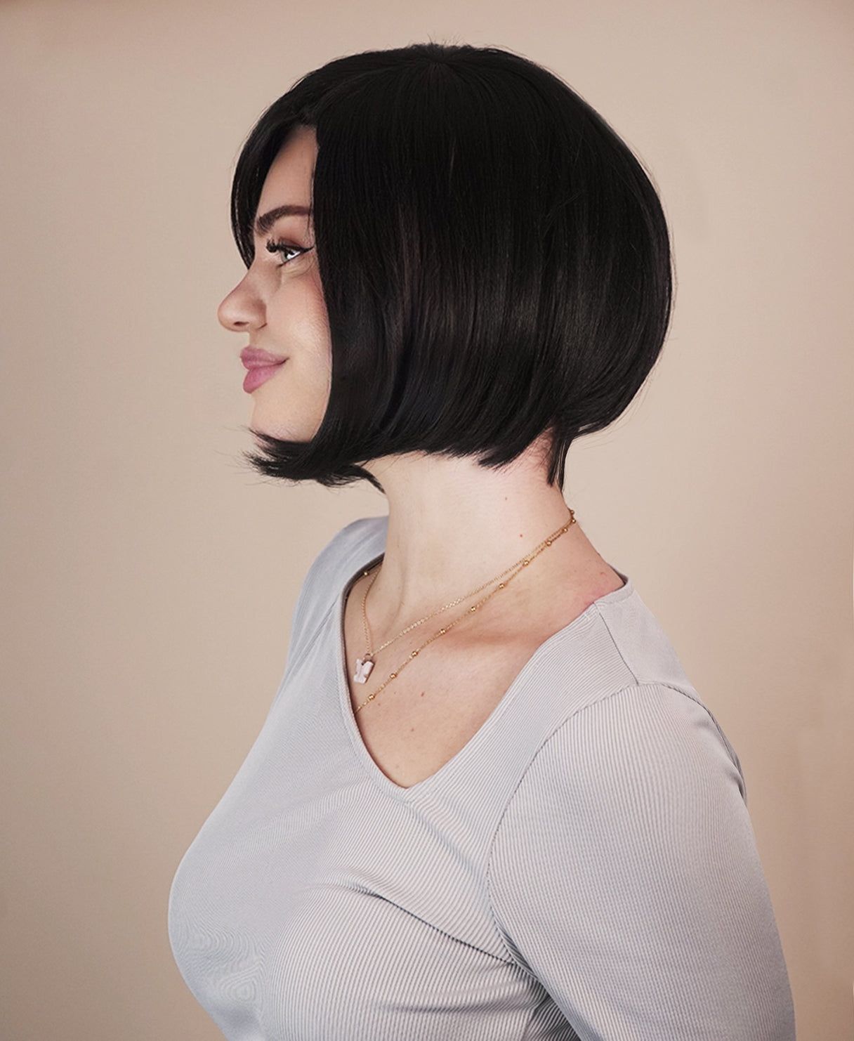 vegan fiber bob with side bangs wig - 10" black.