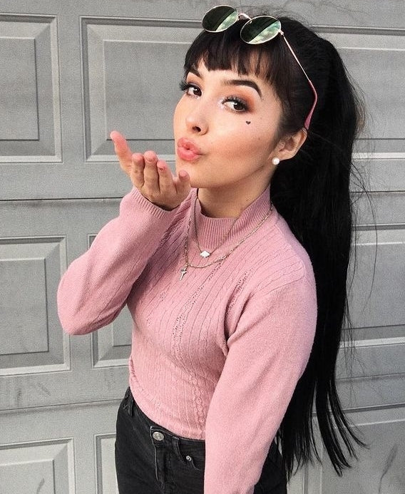 ponytail - jet black.