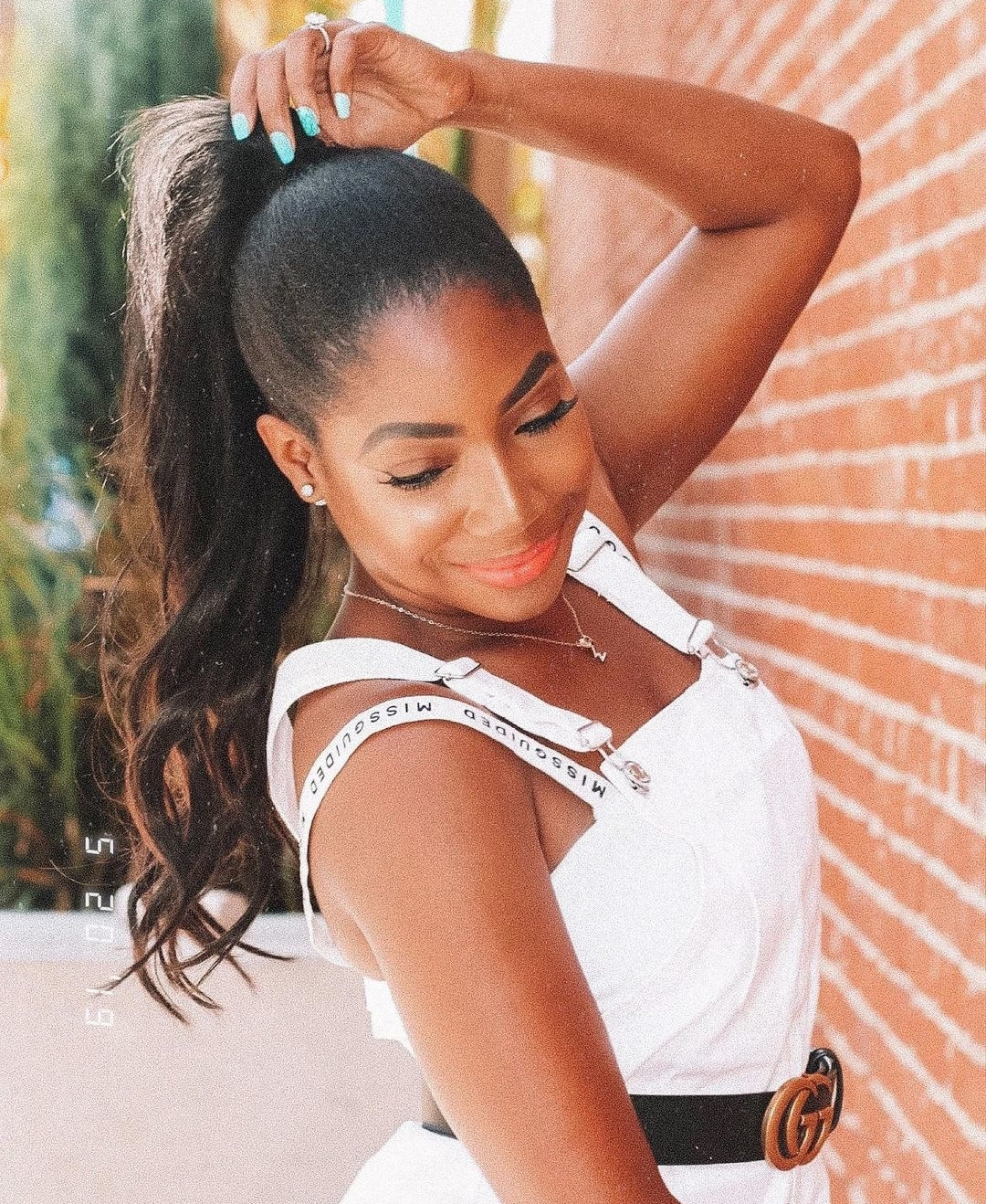 ponytail - chocolate brown.