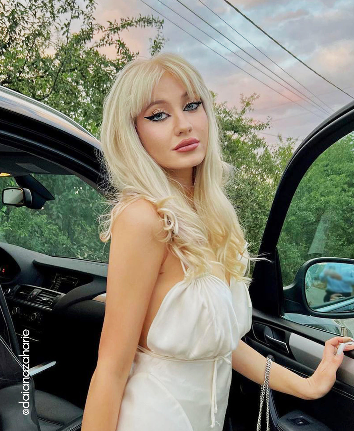 clip-in hair extensions platinum blonde.