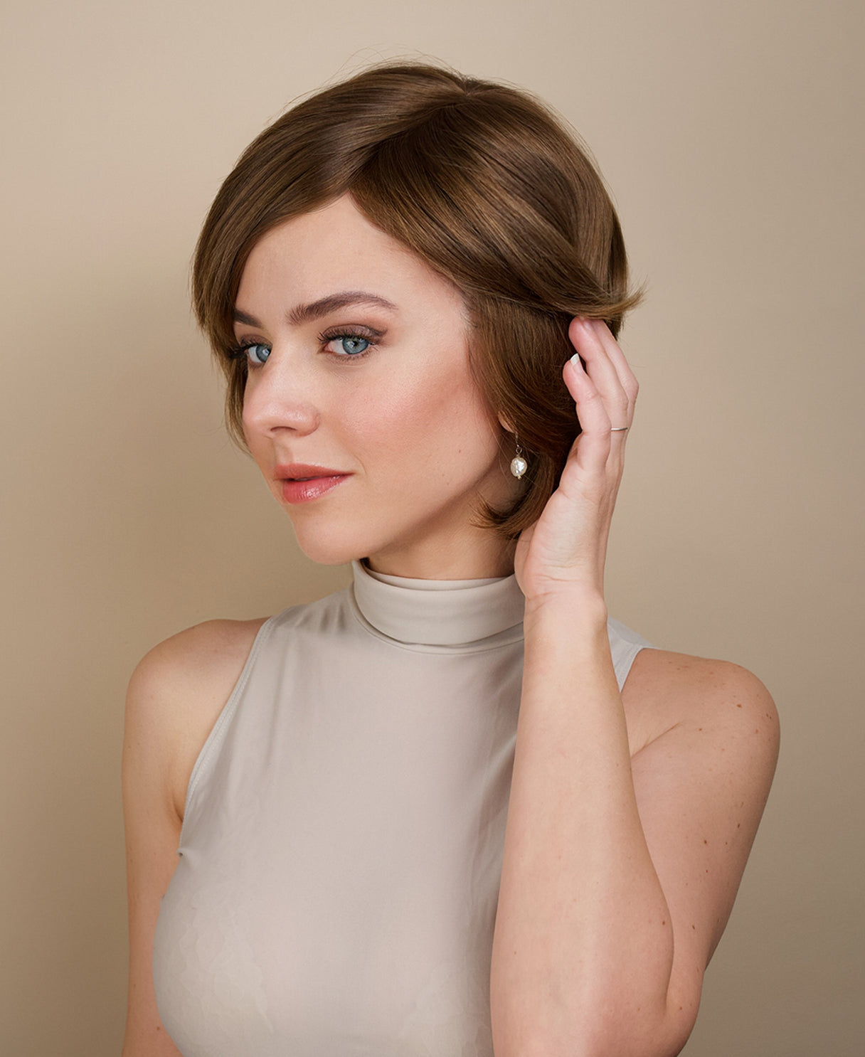 european virgin hair wig - 6" light brown.