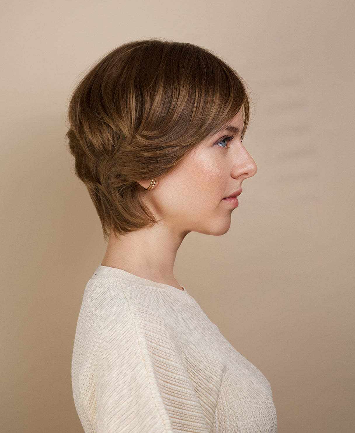 european virgin hair wig - 6" dark blonde.