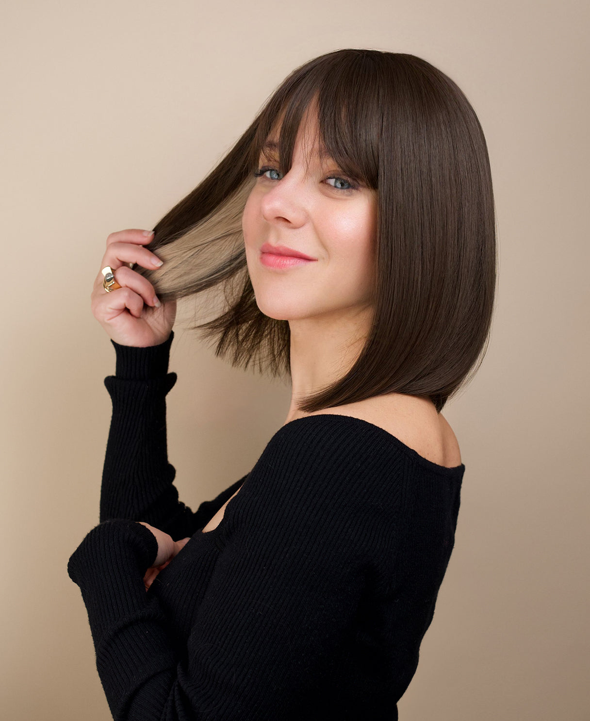 vegan fiber wig - 10" brown bob with fringe and peekaboo highlights.