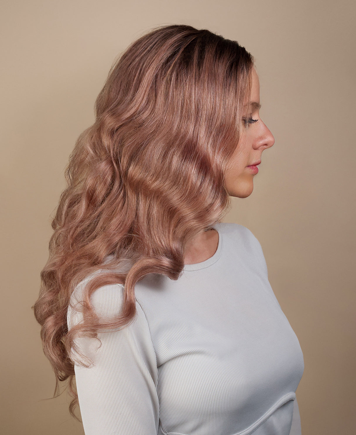 lace front wavy human wig - 22" rooted rosé.