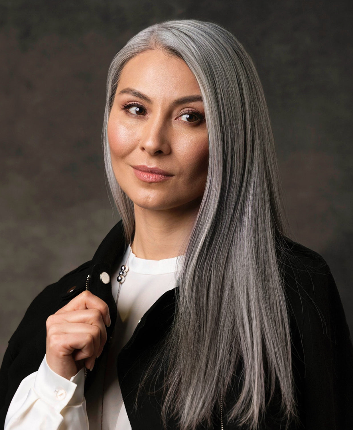 invisible clip-in hair extensions salt & pepper.